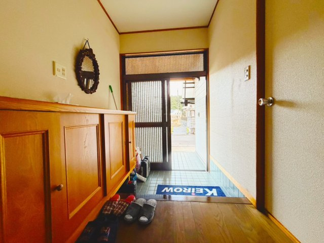 セルフクリーニング済♪鹿沼市板荷中古住宅の玄関