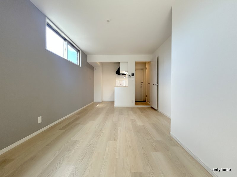 アリビラ鶴橋　仲介手数料無料の居間・リビング