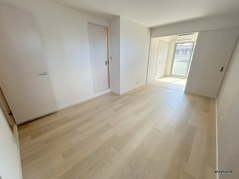 アリビラ鶴橋　仲介手数料無料の居間・リビング