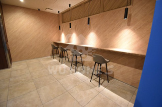 【その他】 | スプランディッド十三本町 | 落ち着いたロビーです