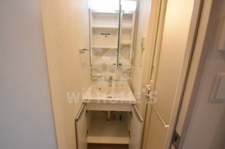 【その他】 | スプランディッド十三本町 | 忙しい朝には欠かせない洗面所です