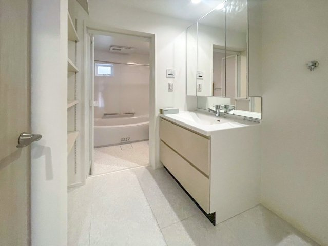 新築分譲［ミラクラス稲毛台町］の独立洗面台