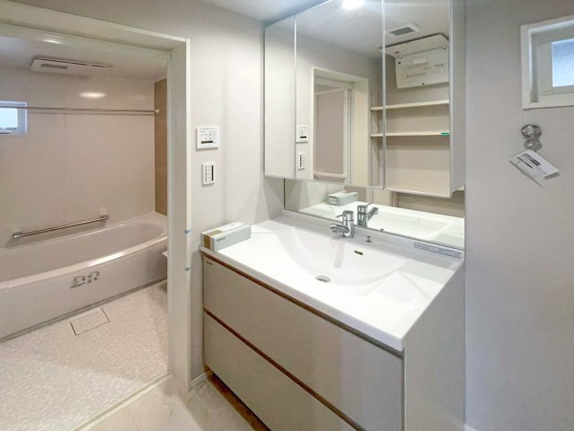 新築分譲［ミラクラス稲毛台町］の独立洗面台