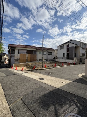 【前面道路含む現地写真】の画像