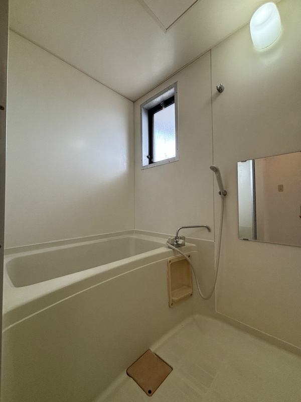 ロイヤルハイツの浴室|お風呂です