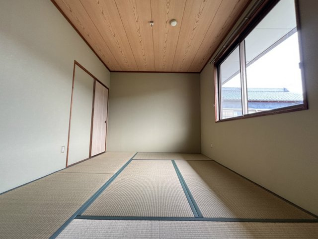 ロイヤルハイツの和室|内装もきれいです