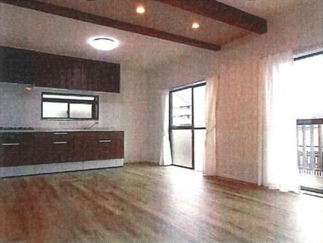 横浜市磯子区滝頭1丁目 中古戸建て【仲介手数料無料】の居間・リビング