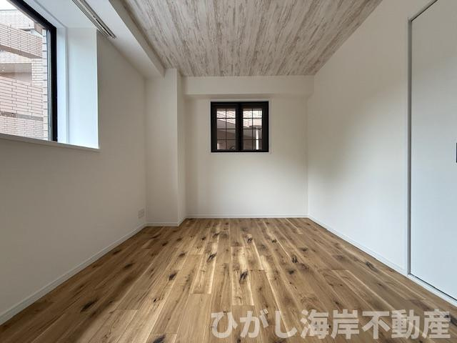 中銀茅ヶ崎マンシオンの寝室|新規リフォーム完了！　6.8帖　洋室