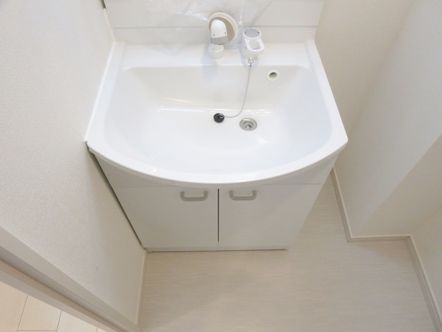 リブリ・ＰＲＯＶＩＮＳＣＩＡの洗面所|独立洗髪洗面台です(^^♪