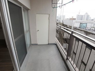 【バルコニー】 | 湊川センタービルB棟 | 日当たり良好のバルコニー