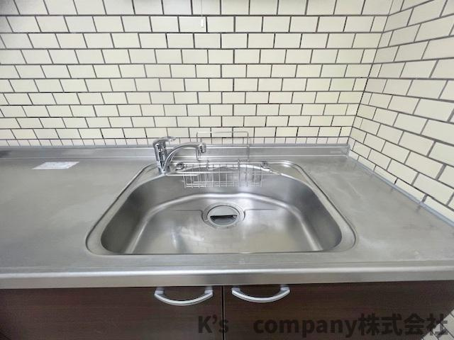 茅ヶ崎市高田1丁目　アルカディア茅ヶ崎Bのキッチン|ステンレス素材のシンク◇