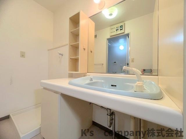 茅ヶ崎市高田1丁目　アルカディア茅ヶ崎Bの独立洗面台|洗面スペース◇