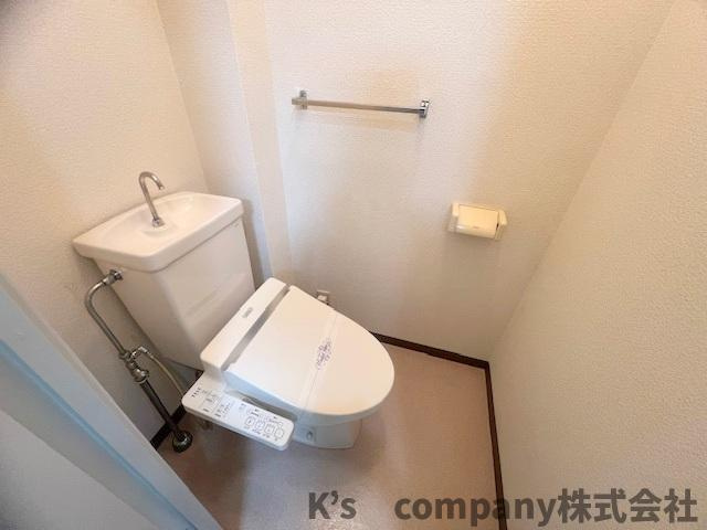 茅ヶ崎市高田1丁目　アルカディア茅ヶ崎Bのトイレ|白を基調とした清潔感のあるトイレ◇