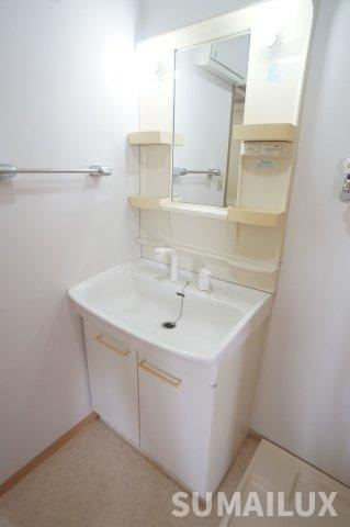 インフィニティ田迎の独立洗面台