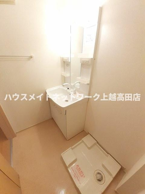 ミドルビレッジヒロ７Ａの独立洗面台|洗髪洗面化粧台（参考同型103号室室内写真）
