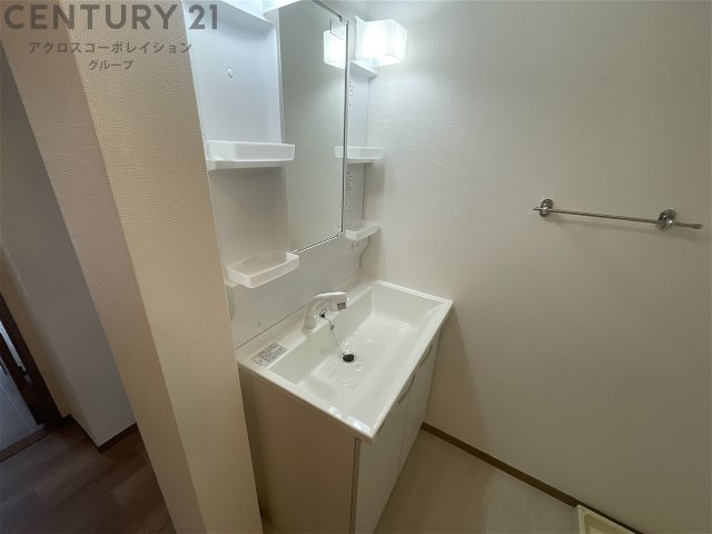 独立洗面化粧台付きでおすすめです！