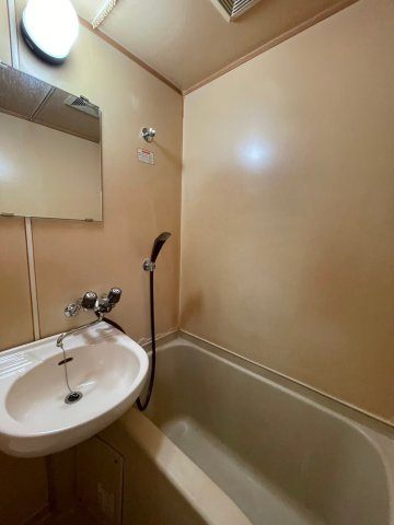 パルセ藍染の浴室|写真は別のお部屋になります。