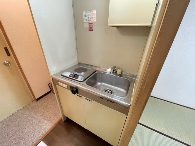 パルセ藍染のキッチン|写真は別のお部屋になります。