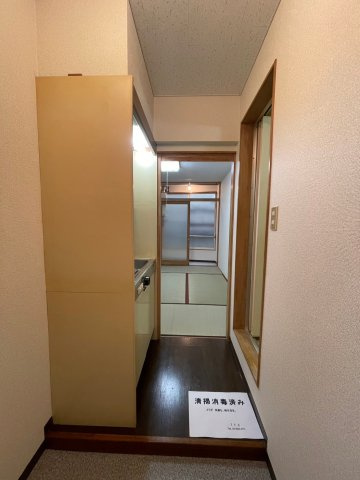 パルセ藍染の玄関|写真は別のお部屋になります。