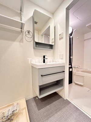 【洗面所】 | セレニテ天六リアン