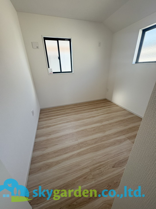 藤沢市片瀬6期　新築戸建　全2棟1号棟の洋室|きれいな洋室です