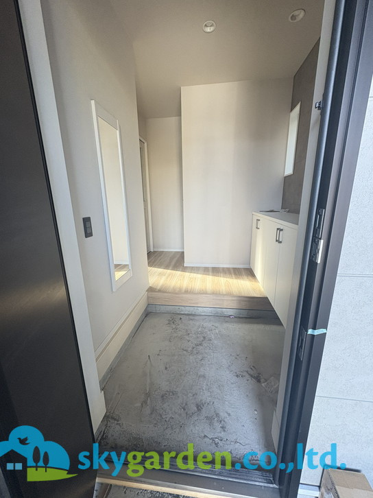 藤沢市片瀬6期　新築戸建　全2棟1号棟の玄関|毎日通る玄関はこちらです