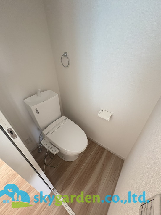 藤沢市片瀬6期　新築戸建　全2棟1号棟のトイレ|シンプルで使いやすいトイレです