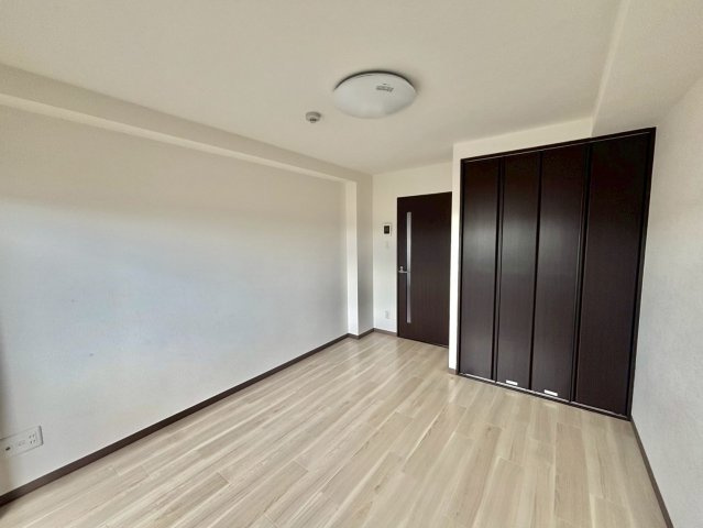 ラフェスタ妻鹿の洋室