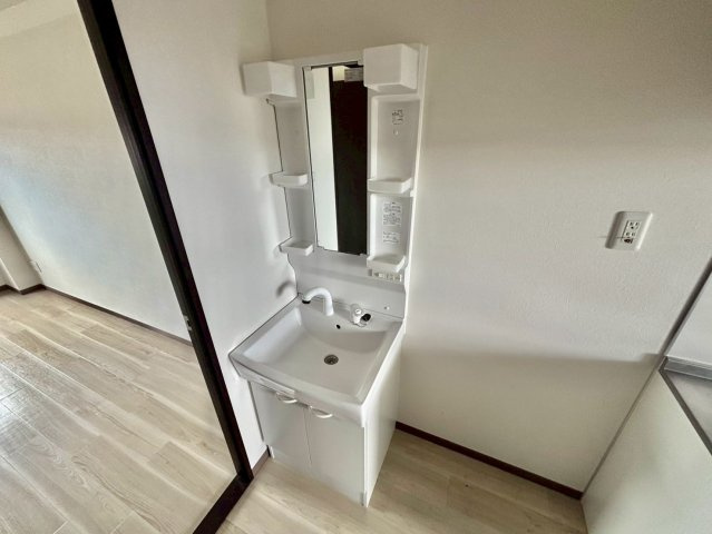 ラフェスタ妻鹿の独立洗面台