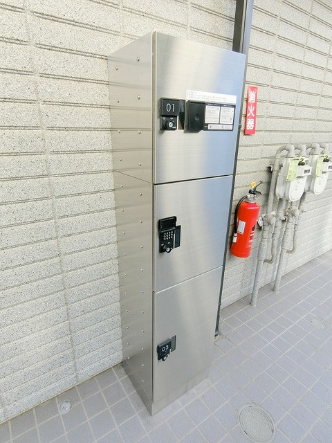 メゾンドルチェのロビー|★便利な宅配ボックスも設置済み★