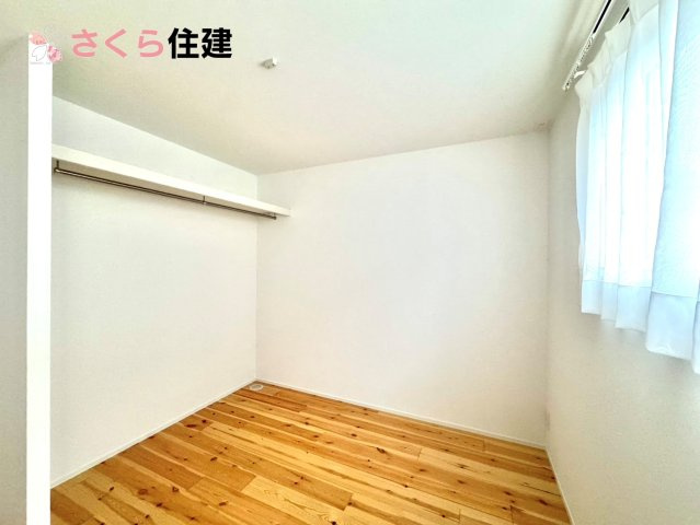 宇都宮市西川田町　jigsaw東棟の洋室|広々とした洋室です♪お子様の成長に伴って増えていく荷物にも対応できます！