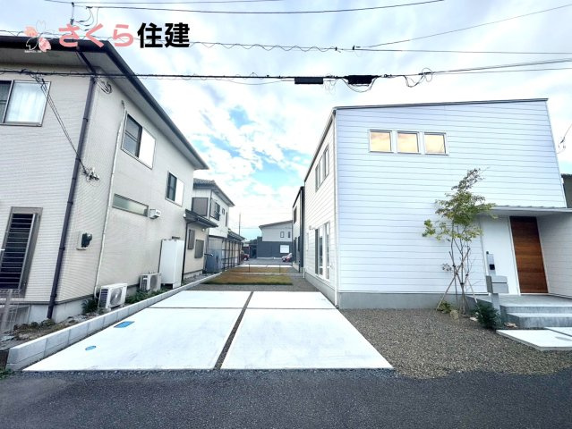 宇都宮市西川田町　jigsaw東棟の駐車場|カースペース２台可能です。