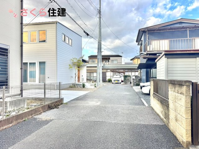 宇都宮市西川田町　jigsaw東棟の前面道路含む現地写真|前面道路東側4ｍ