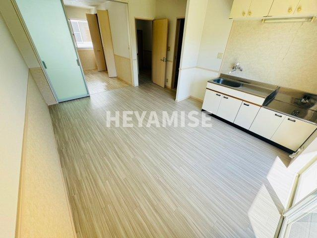 フロンティアB棟の居間・リビング|※同物件同室タイプの写真でございます※現況を優先します※