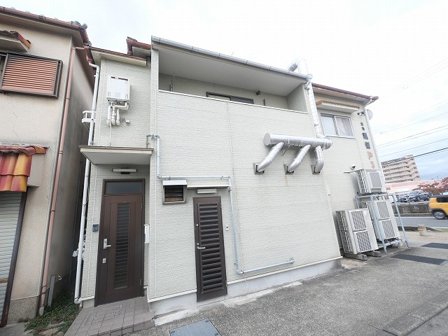 三条添川町店舗の外観