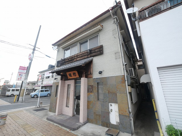 三条添川町店舗の外観