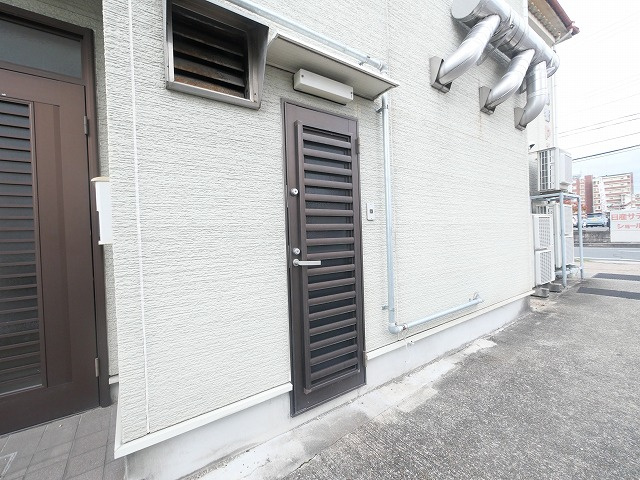 三条添川町店舗の外観