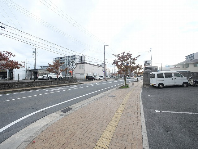 三条添川町店舗の駐車場