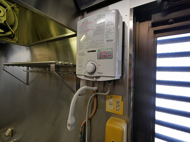 三条添川町店舗の内装