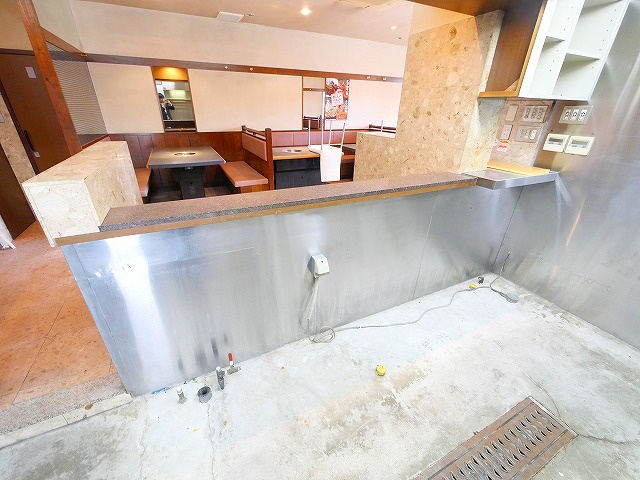 三条添川町店舗の内装