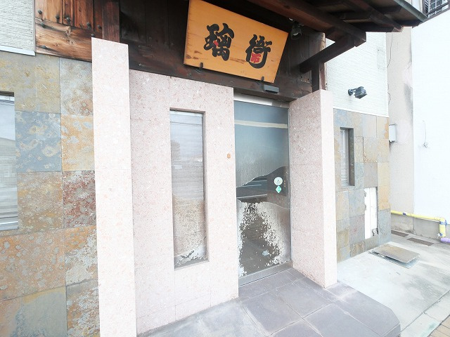 三条添川町店舗の外観