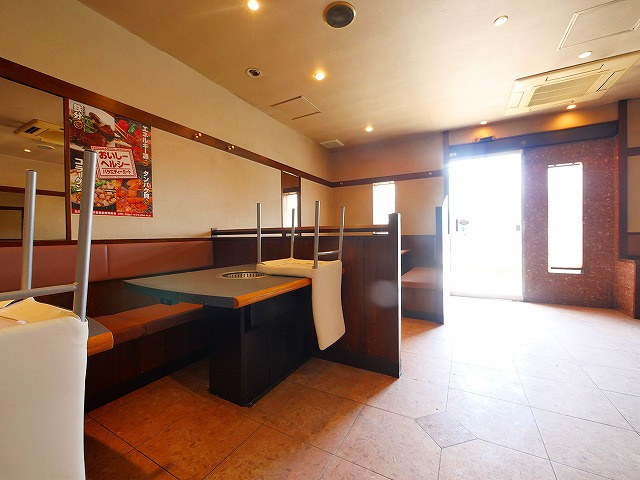 三条添川町店舗の内装