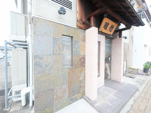 三条添川町店舗の外観