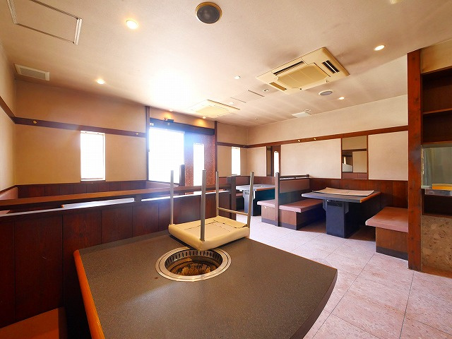 三条添川町店舗の内装