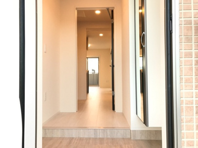 【玄関】 | セラヴィ | 写真はイメージです。