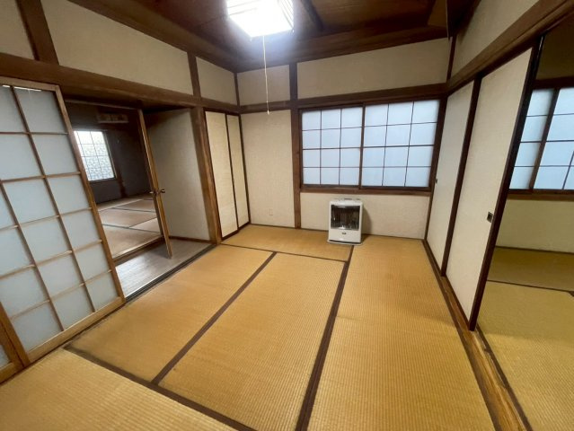 興津5-18-12貸家の駐車場