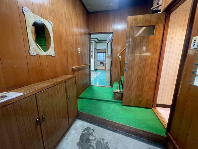 興津5-18-12貸家の玄関