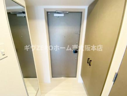 シャテーニュ上本町の玄関