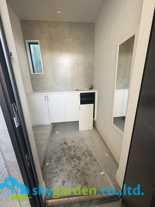 藤沢市片瀬6期　新築戸建　全2棟2号棟の玄関|シンプルで使いやすい玄関です