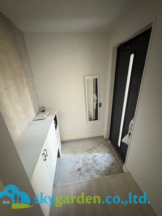 藤沢市片瀬6期　新築戸建　全2棟2号棟の玄関|シンプルで使いやすい玄関です